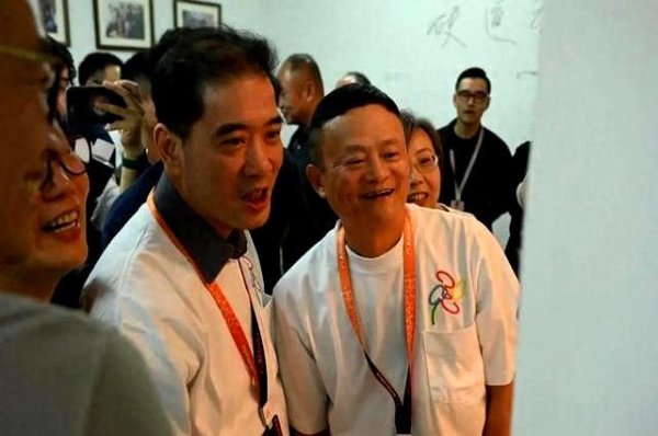 中国股票网 马云重回湖畔，作秀大于创业？不忘初心才能走得更远